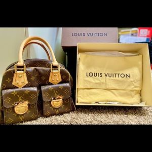 Authentic and hardly used Louis Vuitton Manhattan PM purse